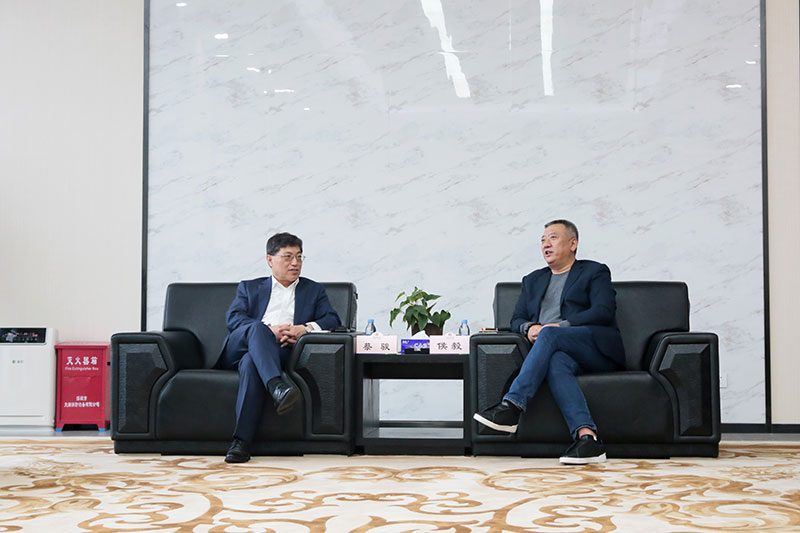 新纶科技老总_新纶科技拖鞋图片